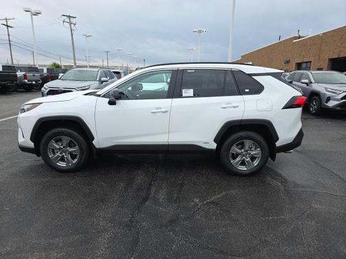 2025 Toyota RAV4 Hybrid LE