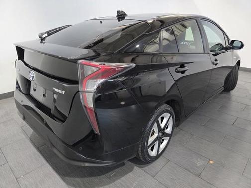 2016 Toyota Prius Four Touring