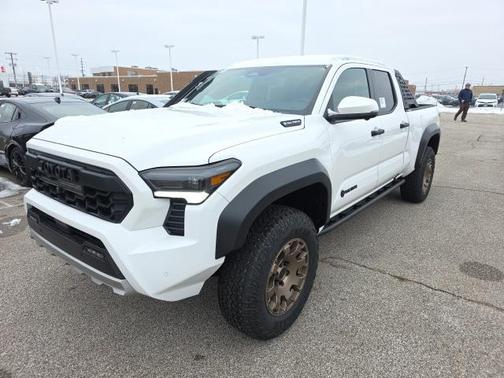 2025 Toyota Tacoma Hybrid Trailhunter