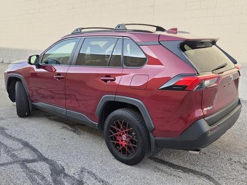 2019 Toyota RAV4 LE