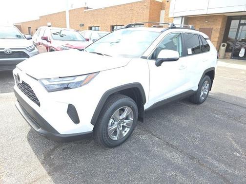 2025 Toyota RAV4 XLE