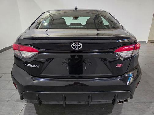 Midnight Black 2024 Toyota Corolla SE