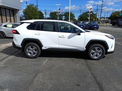 2025 Toyota RAV4 Hybrid LE