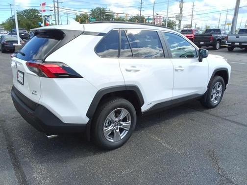 2025 Toyota RAV4 Hybrid LE