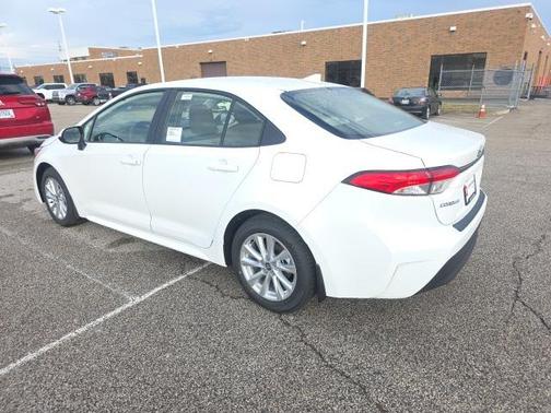 2026 Toyota Corolla Hybrid LE