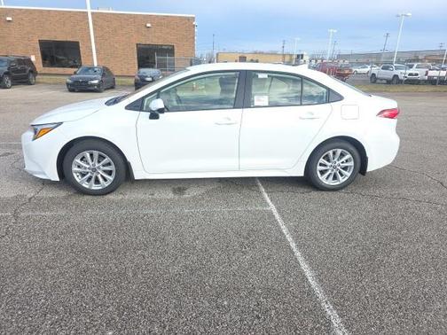 2026 Toyota Corolla Hybrid LE