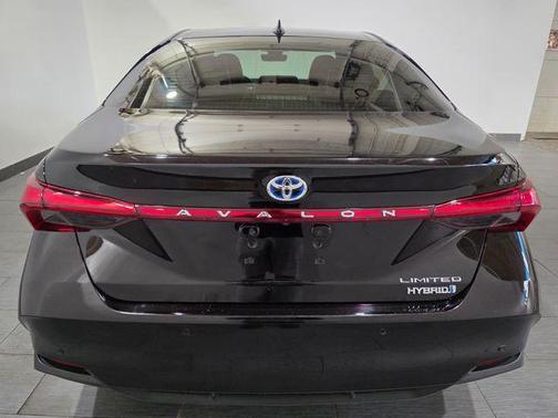 2021 Toyota Avalon Hybrid Limited