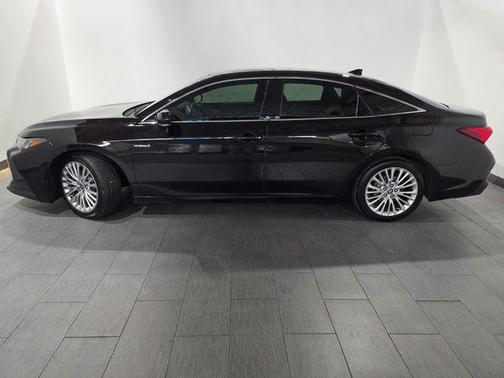 2021 Toyota Avalon Hybrid Limited