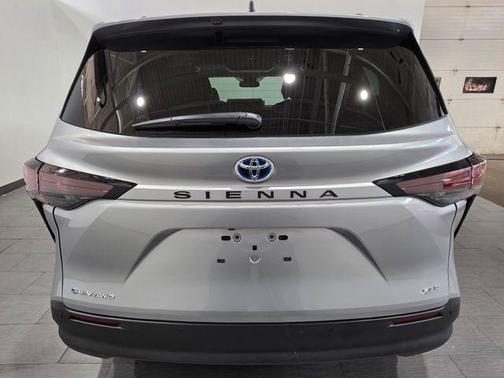 Celestial Silver Metallic 2025 Toyota Sienna XLE