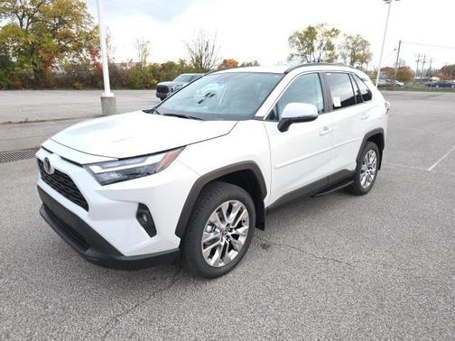 2025 Toyota RAV4 XLE Premium