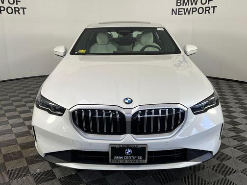 Mineral White Metallic 2026 BMW 530 530i xDrive