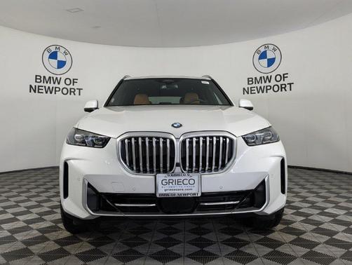 Mineral White Metallic 2026 BMW X5 xDrive40i