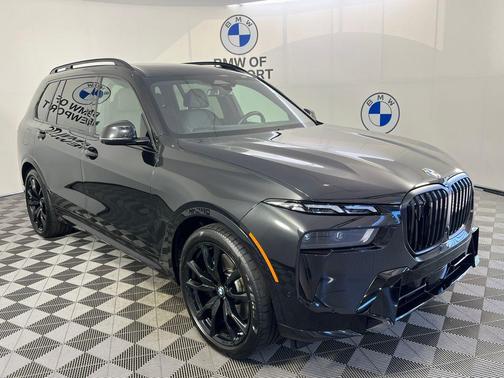 Black Sapphire Metallic 2025 BMW X7 xDrive40i