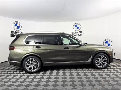 2025 BMW X7 xDrive40i