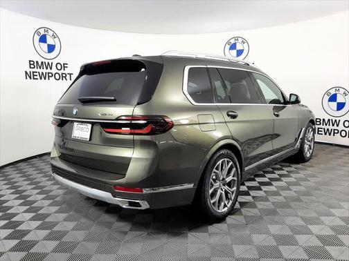 2025 BMW X7 xDrive40i