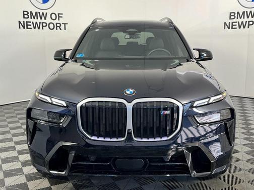 2025 BMW X7 M60i