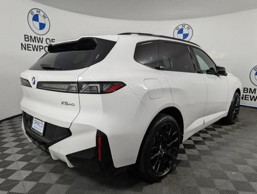 Alpine White 2027 BMW X5 40 xDrive