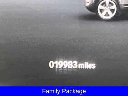 2024 Land Rover Defender S