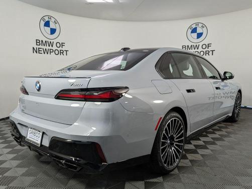 Brooklyn Grey Metallic 2026 BMW 760 760i xDrive