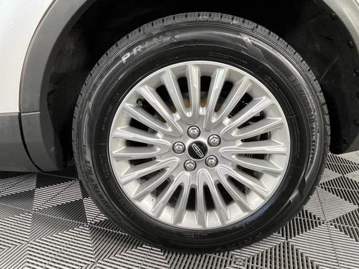 2019 Lincoln Nautilus Standard