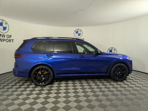 2025 BMW X7 M60i