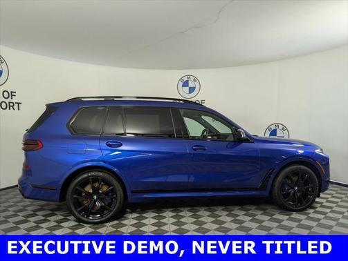 2025 BMW X7 M60i