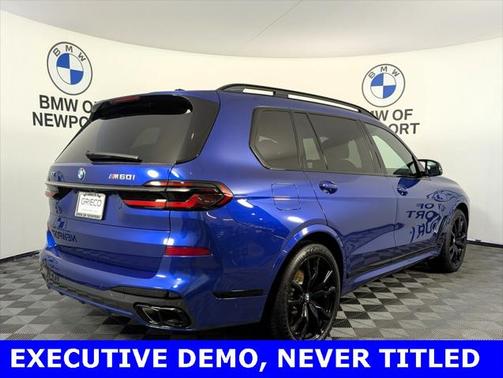 2025 BMW X7 M60i
