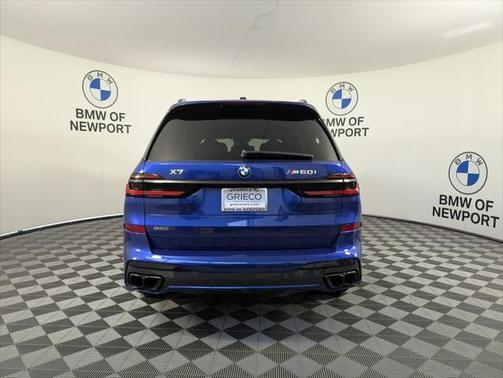 2025 BMW X7 M60i