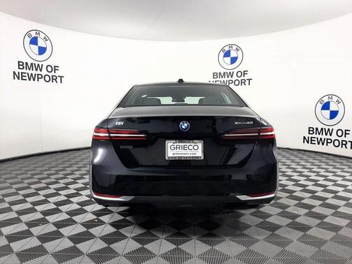 2025 BMW i5 xDrive40