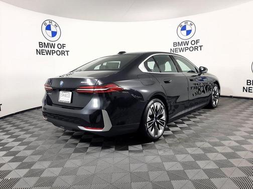 2025 BMW i5 xDrive40