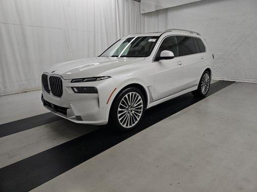 2023 BMW X7 xDrive40i