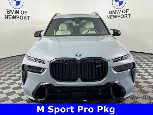 2024 BMW X7 M60i