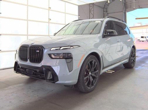 2024 BMW X7 M60i
