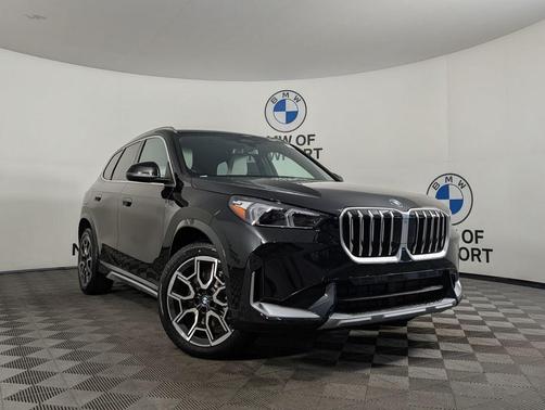 Black Sapphire Metallic 2026 BMW X1 xDrive28i