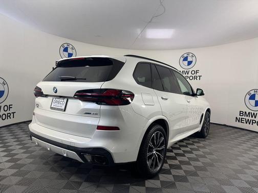 Mineral White Metallic 2026 BMW X5 xDrive40i