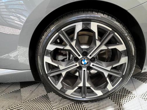 2025 BMW 230 230i xDrive