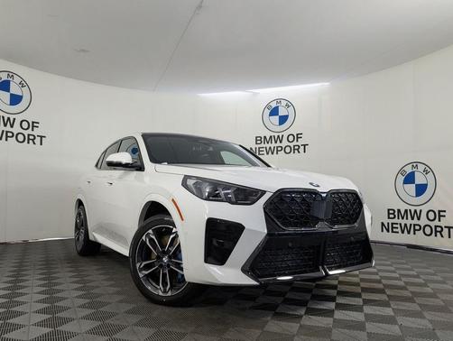 Alpine White 2026 BMW X2 xDrive28i