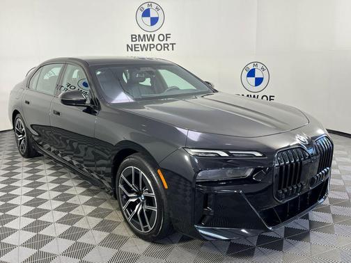 Black Sapphire Metallic 2025 BMW 740 740i xDrive