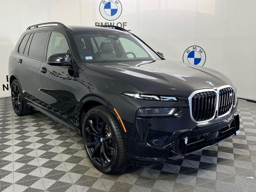 Black Sapphire Metallic 2025 BMW X7 M60i