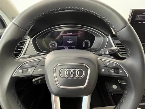 2023 Audi Q5 45 S line Premium