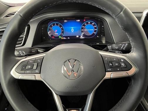 2024 Volkswagen Atlas Cross Sport 2.0T SEL