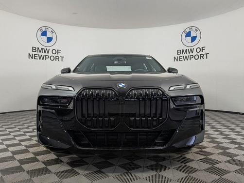 Black Sapphire Metallic 2026 BMW 740 i xDrive