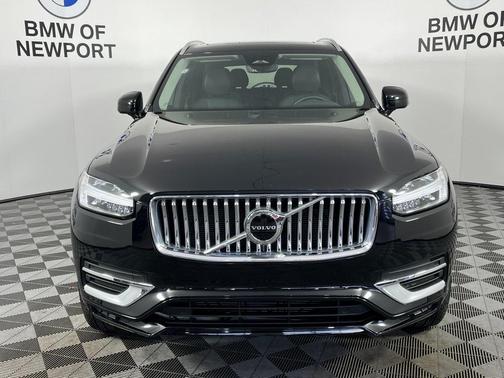 2025 Volvo XC90 B5 Core