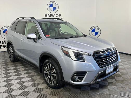 Ice Silver Metallic 2022 Subaru Forester Limited
