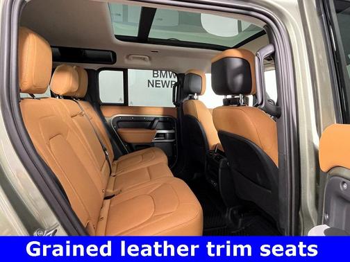 2024 Land Rover Defender SE