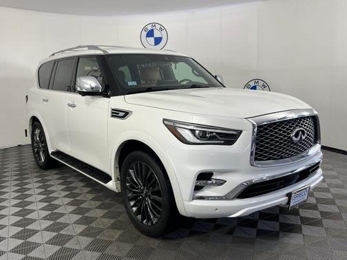 Moonstone White 2023 INFINITI QX80 Sensory