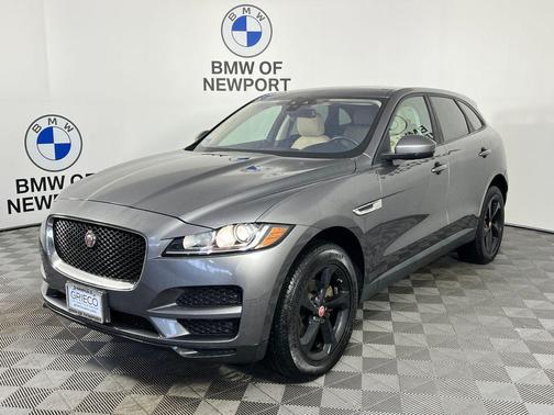 Corris Gray Metallic 2018 Jaguar F-PACE 25t Premium