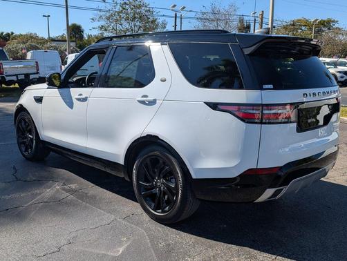Fuji White 2020 Land Rover Discovery Landmark Edition