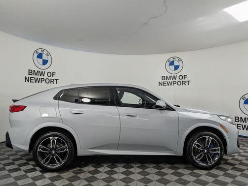 Brooklyn Grey Metallic 2026 BMW X2 xDrive28i