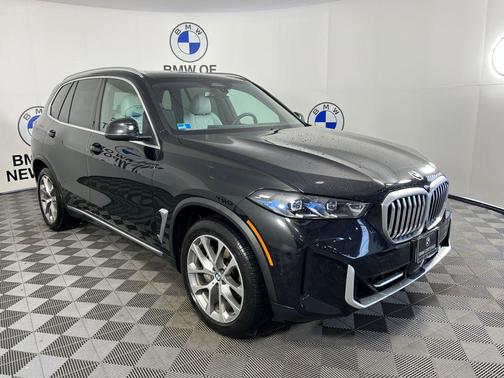 Black Sapphire Metallic 2024 BMW X5 xDrive40i